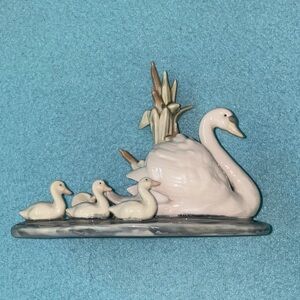 LLADRO porcelain mother swan and baby cygnets figurine vintage NEW